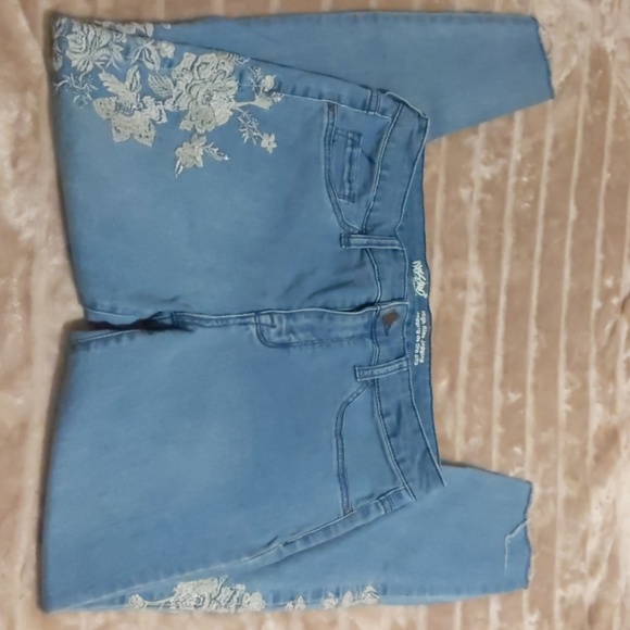 High Rise Jegging - Picture 2 of 6